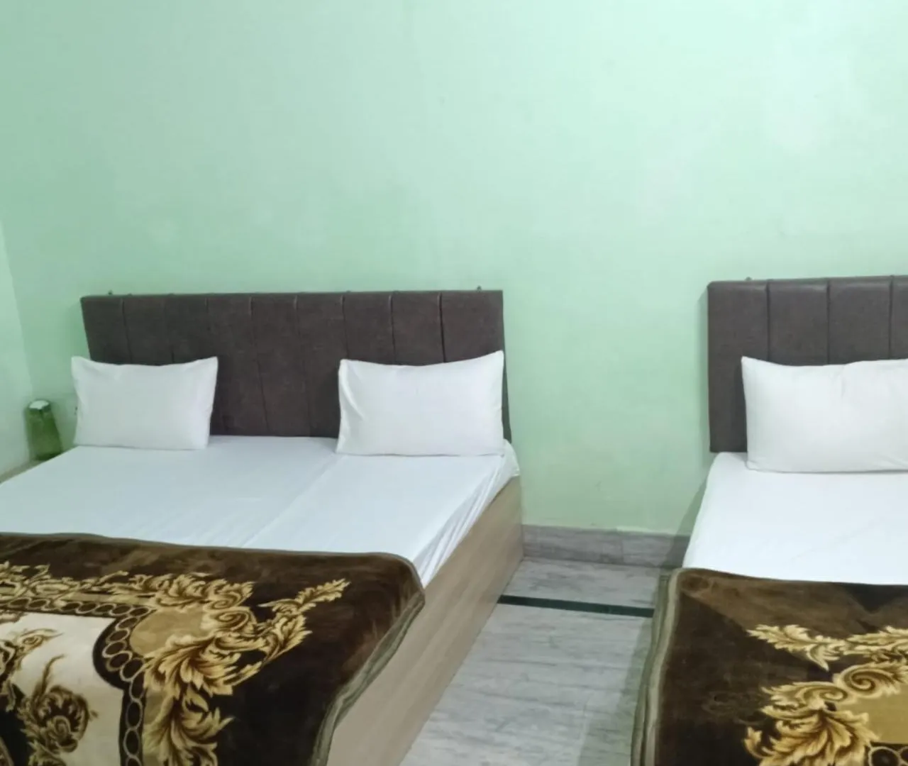The Laxman Guest House Varanasi Homestay